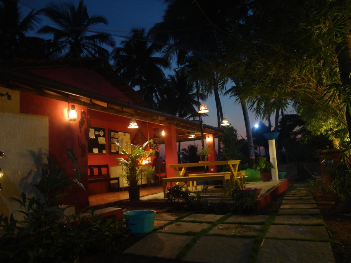The Yuppi Hippi Female Hostel Anjuna Exterior foto